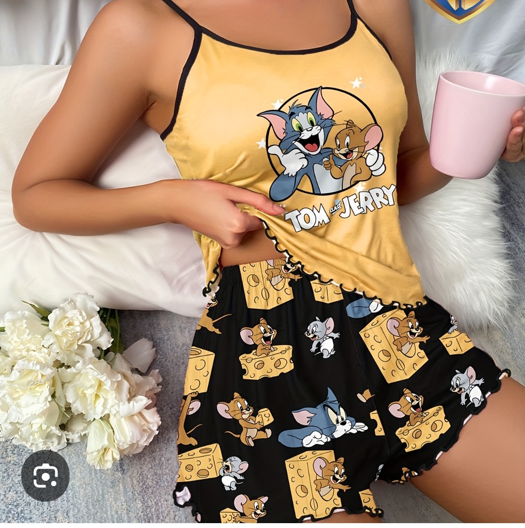 تاپ شورتک ساتن ابریشم  کد 3027 طرح تام و جری زرد مشکی